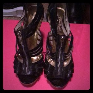 🖤💛Michael Kors Heels black&gold size 6 💛🖤